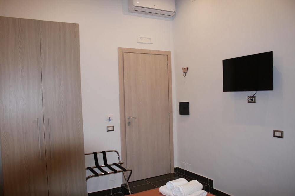 Be Italian Flat Bovio Hotel Naples Luaran gambar