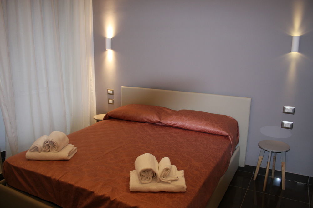 Be Italian Flat Bovio Hotel Naples Luaran gambar