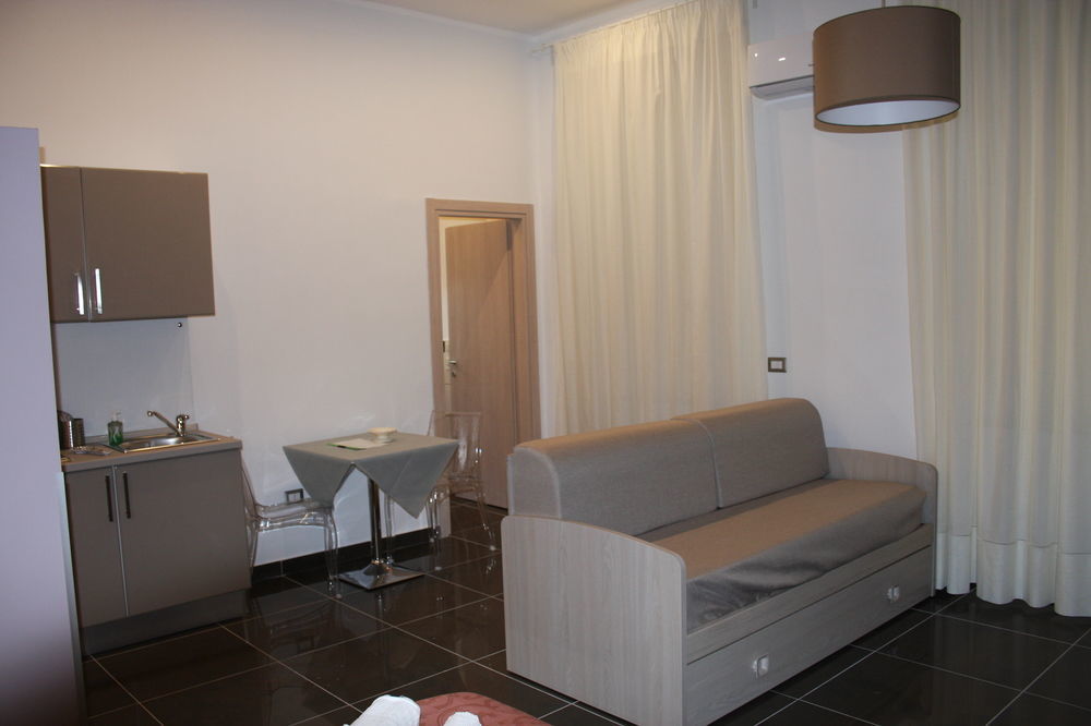 Be Italian Flat Bovio Hotel Naples Luaran gambar