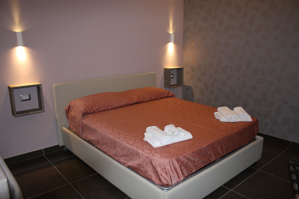 Be Italian Flat Bovio Hotel Naples Luaran gambar