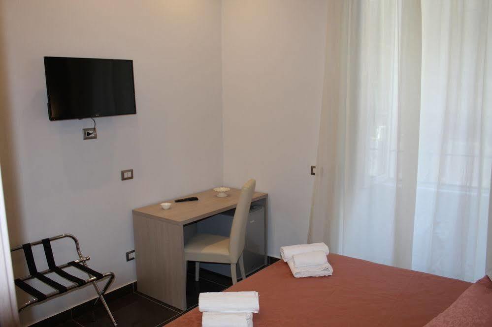 Be Italian Flat Bovio Hotel Naples Luaran gambar