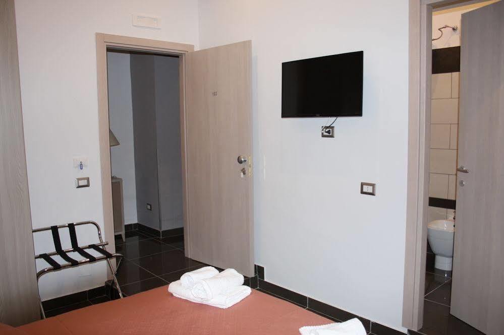 Be Italian Flat Bovio Hotel Naples Luaran gambar
