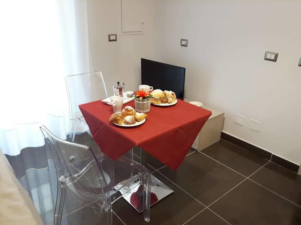 Be Italian Flat Bovio Hotel Naples Luaran gambar