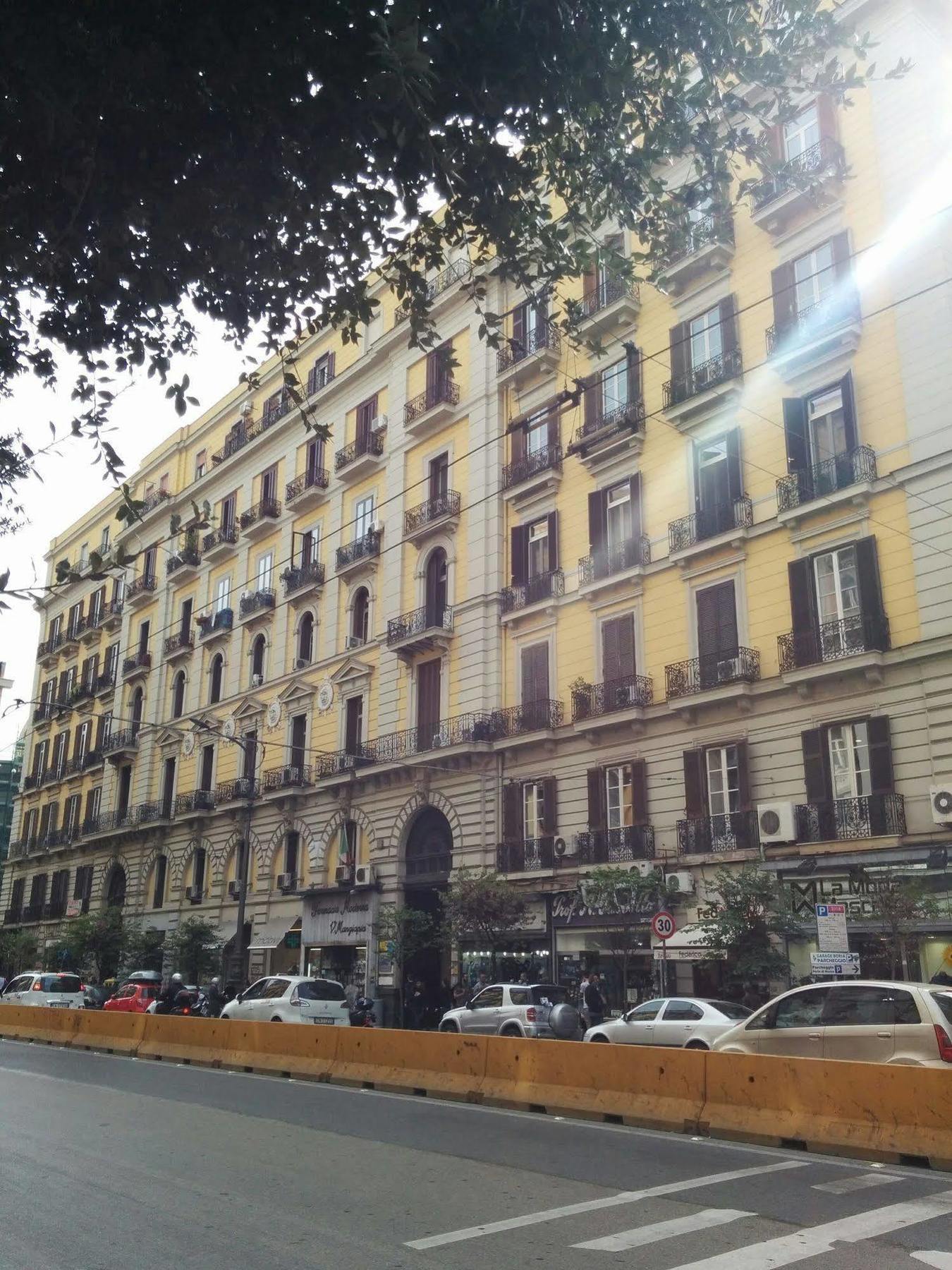 Be Italian Flat Bovio Hotel Naples Luaran gambar