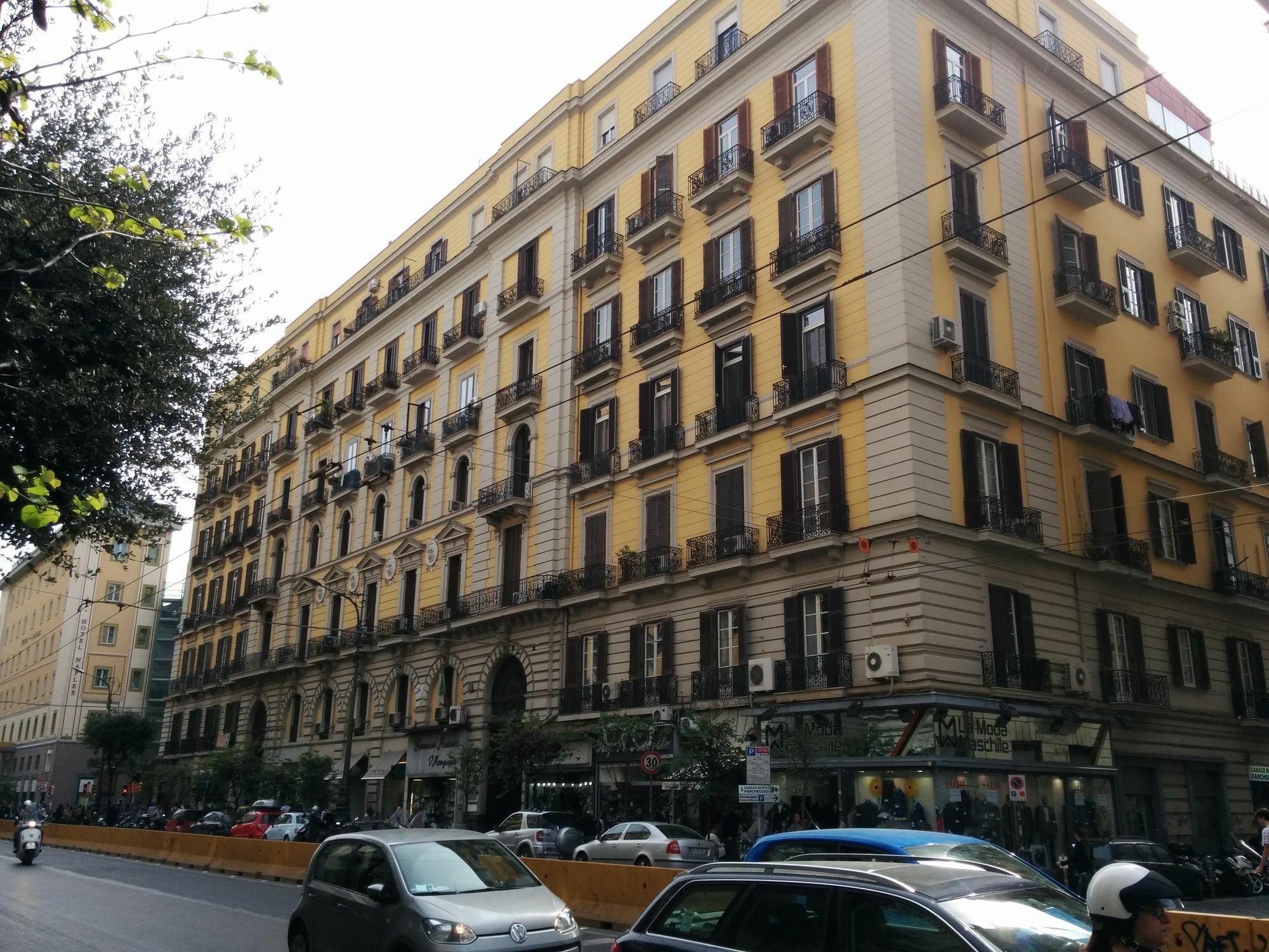 Be Italian Flat Bovio Hotel Naples Luaran gambar