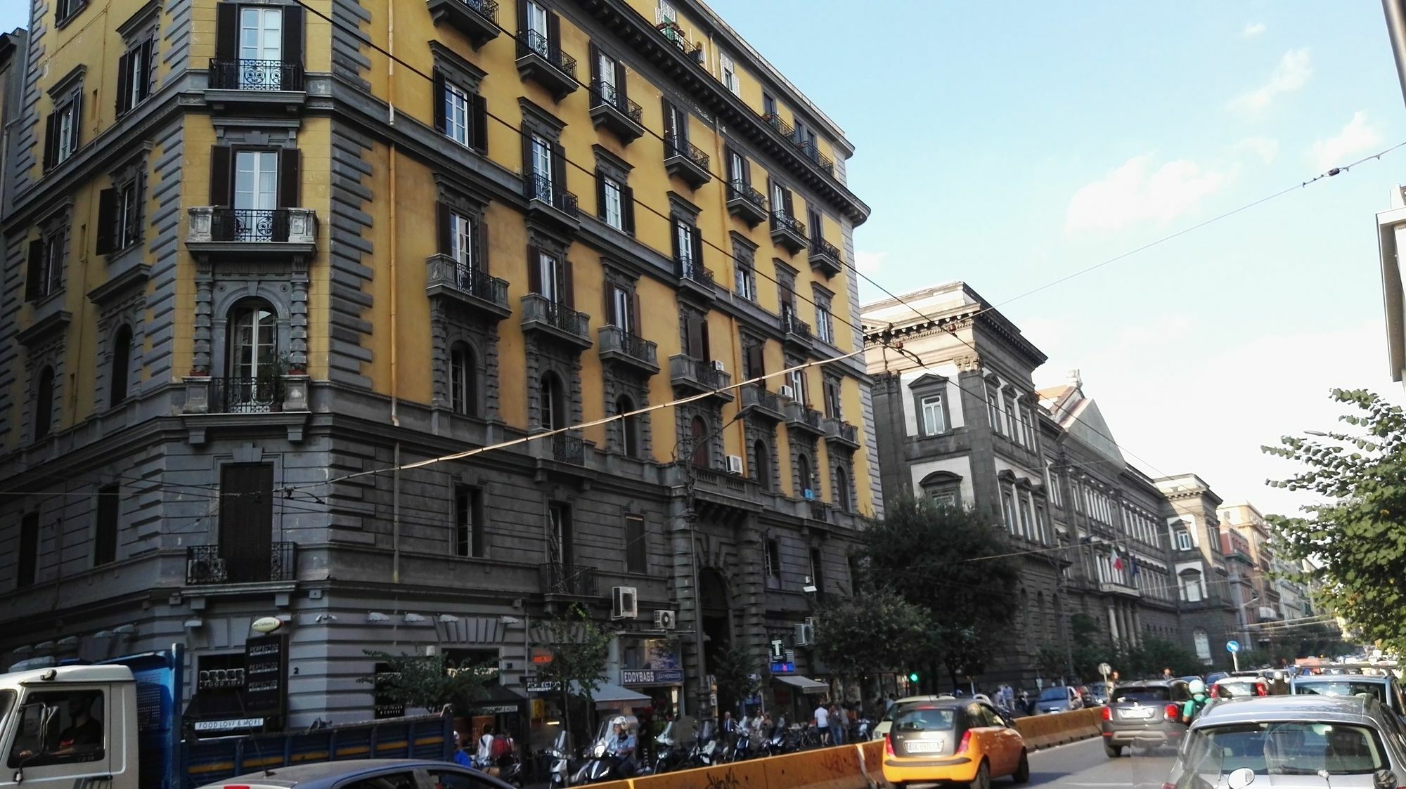 Be Italian Flat Bovio Hotel Naples Luaran gambar